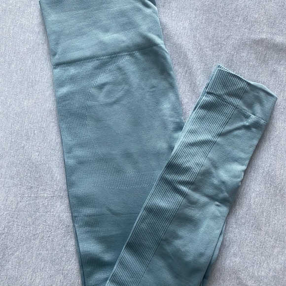 White fox seamless leggings - Picture 8 of 8